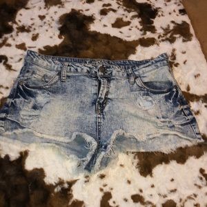 Wallflower shorts